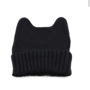 Black animal ear hat